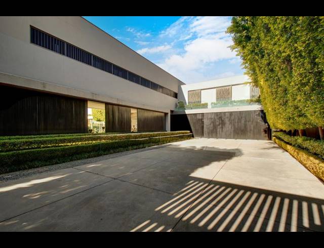 5 BEDROOM PROPERTY TO RENT IN HYDE PARK